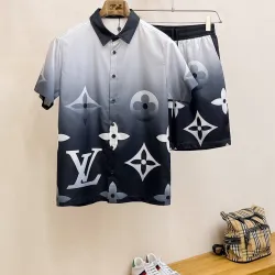 Louis Vuitton tracksuits for Louis Vuitton short tracksuits for men #B52151