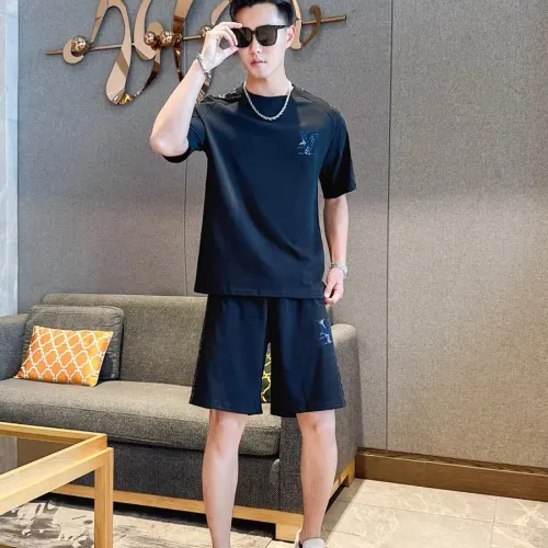 Louis Vuitton tracksuits for Louis Vuitton short tracksuits for men #B52491