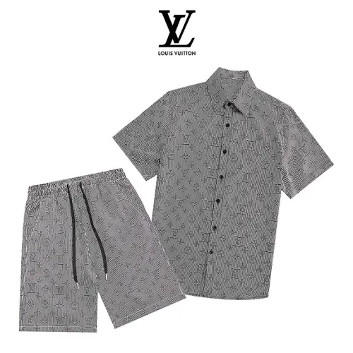 Louis Vuitton tracksuits for Louis Vuitton short tracksuits for men #B60886