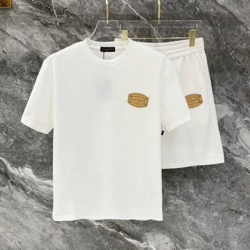 Louis Vuitton tracksuits for Louis Vuitton short tracksuits for men #B64386