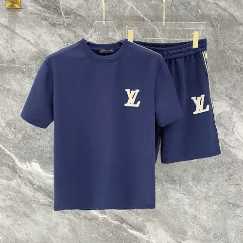 Louis Vuitton tracksuits for Louis Vuitton short tracksuits for men #B64390