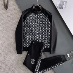 Louis Vuitton tracksuits for Men long tracksuits #B41700