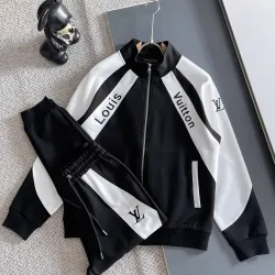 Louis Vuitton tracksuits for Men long tracksuits #B57944