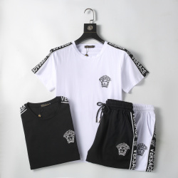 versace Tracksuits for versace short tracksuits for men #9999932557