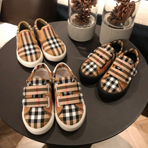 Burberry shoes for Kids #999930443