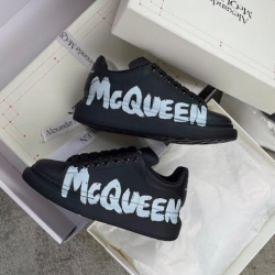 Alexander McQueen Shoes for Men's McQueen  men and women Sneakers #99923991