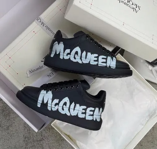 Alexander McQueen Shoes for Men's McQueen  men and women Sneakers #99923991