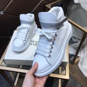 Alexander McQueen Shoes for Unisex McQueen Sneakers #99913959