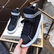 Alexander McQueen Shoes for Unisex McQueen Sneakers #99913960