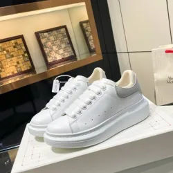 Alexander McQueen Shoes for Unisex McQueen Sneakers #B55813