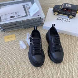 Alexander McQueen Shoes for Women's McQueen Sneakers #9999927616