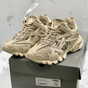 Balenciaga Sneakers Track 2.0 Balenciaga Unisex Shoes Gold #99909974