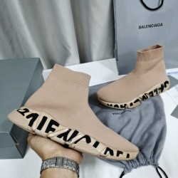 Balenciaga shoes for Balenciaga Unisex Shoes #99911275