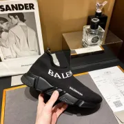 Balenciaga shoes for Balenciaga Unisex Shoes #99913695