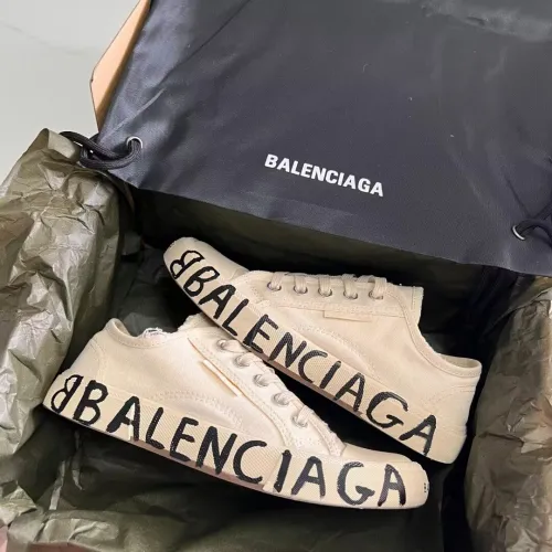 Balenciaga shoes for Balenciaga Unisex Shoes #B41752