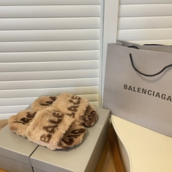 Balenciaga shoes for Women's Balenciaga Slippers #9999925573