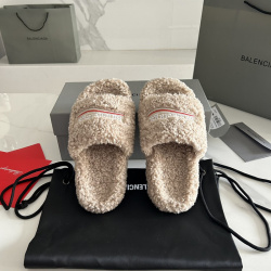 Balenciaga shoes for Women's Balenciaga Slippers #9999927029