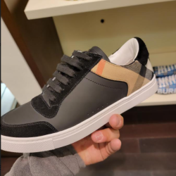 Burberry Shoes for Men's Sneakers #99910513