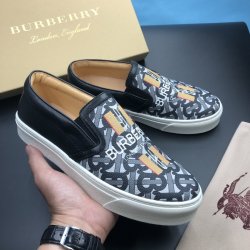 Burberry Shoes for Men's Sneakers #99913382