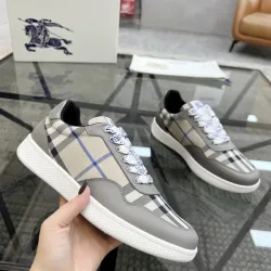 Burberry Shoes for Men's Sneakers #B52052