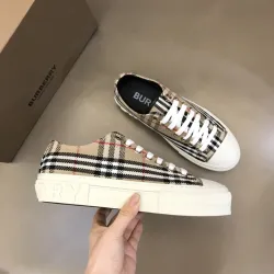 Burberry Shoes for Men's and women Sneakers #B40159