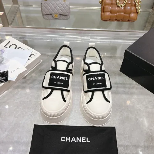 Chanel shoes for Women's Chanel Sneakers #B44708