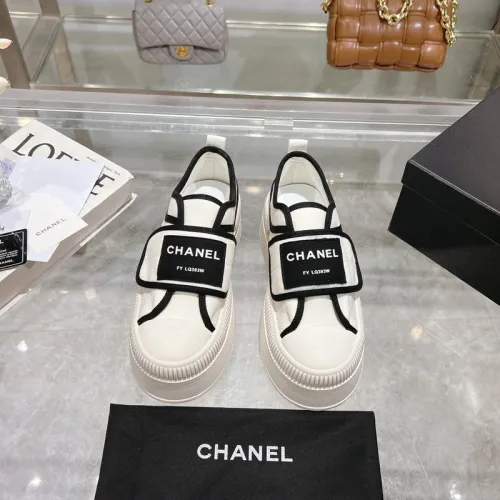 Chanel shoes for Women's Chanel Sneakers #B44708