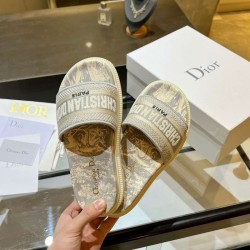 Dior Shoes for Dior Slippers for women #99918783