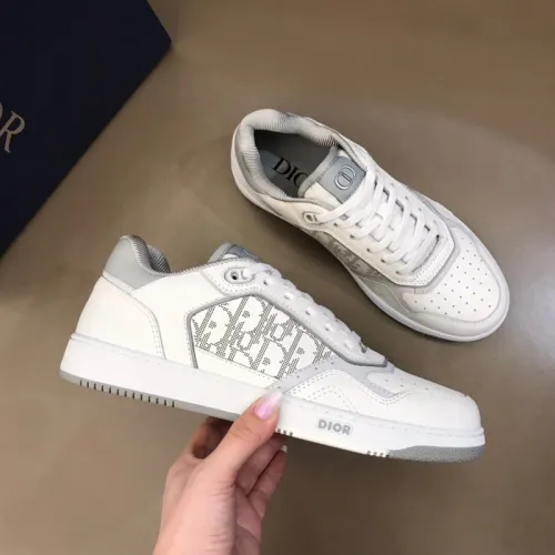 Dior Shoes for Men's Sneakers #B39500