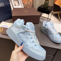 Dior Shoes for Men's and women Sneakers #99923781