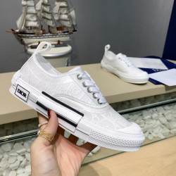 Dior Shoes for Unisex Sneakers #99911970