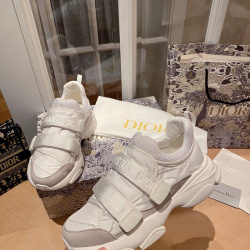 Dior Shoes for Women's Sneakers #99906446