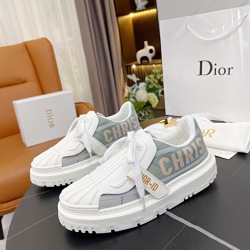 Dior Shoes for Women's Sneakers #99910153