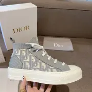 Dior Shoes for Women's Sneakers #99911286