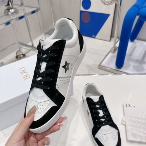 Dior Shoes for Women's Sneakers #99921148
