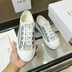 Dior Shoes for Women's Sneakers #B41921