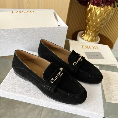 Dior Shoes for Women's Sneakers #B56130