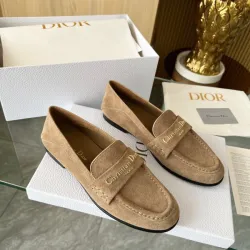 Dior Shoes for Women's Sneakers #B56131