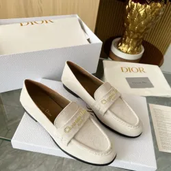 Dior Shoes for Women's Sneakers #B56132