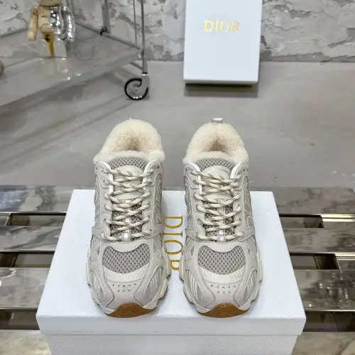 Dior Shoes for Women's Sneakers #B57398