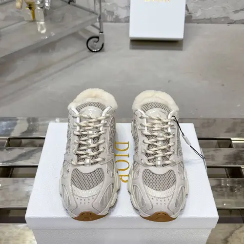 Dior Shoes for Women's Sneakers #B57401