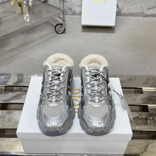 Dior Shoes for Women's Sneakers #B57402