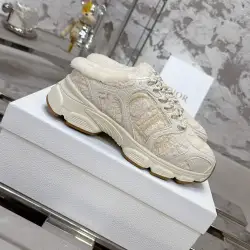 Dior Shoes for Women's Sneakers #B57403