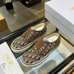 Dior Shoes for Women's Sneakers #B61175