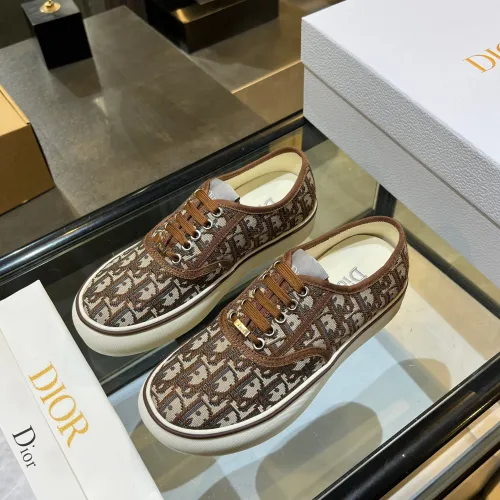Dior Shoes for Women's Sneakers #B61175