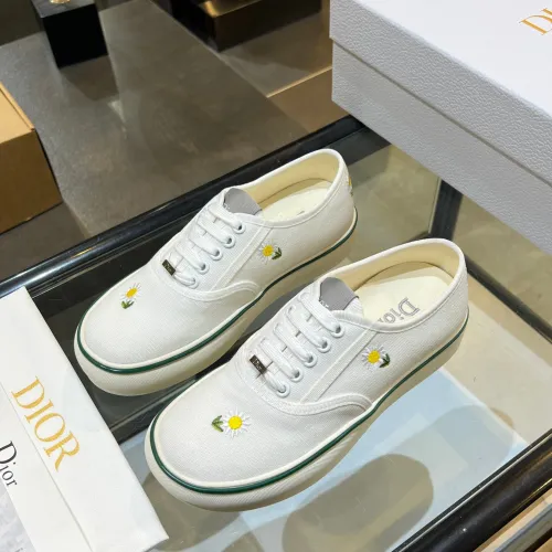 Dior Shoes for Women's Sneakers #B61178