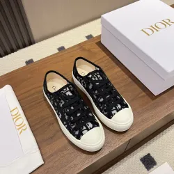 Dior Shoes for Women's Sneakers #B63637