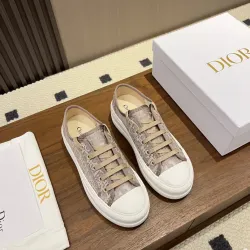 Dior Shoes for Women's Sneakers #B63638