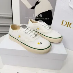 Dior Shoes for Women's Sneakers #B64239