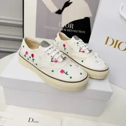 Dior Shoes for Women's Sneakers #B64240